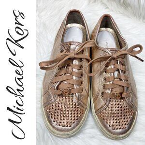 MICHAEL KORS ROSE GOLD METALLIC STUDDED LOW TOP LEATHER SNEAKERS, SIZE 6.5